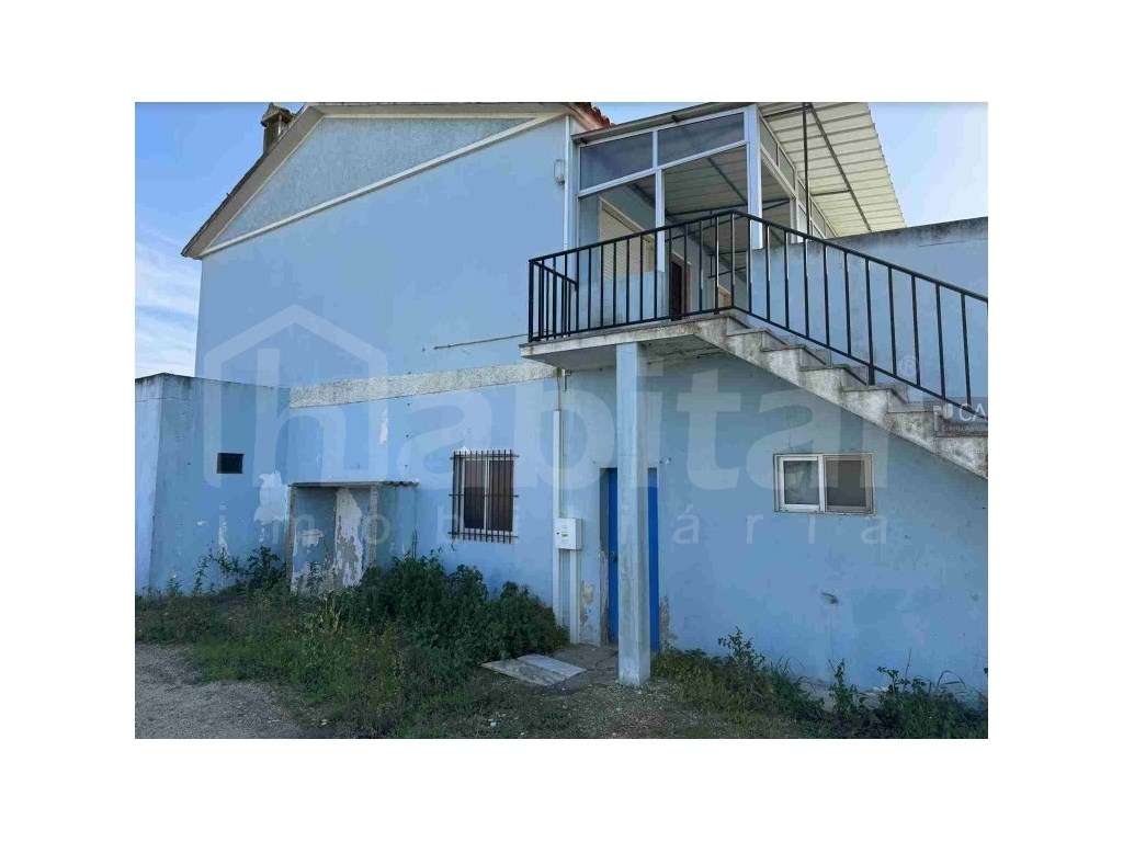 Excelente Oportunidade de Investimento - Imóvel com 3 Utilizações-8