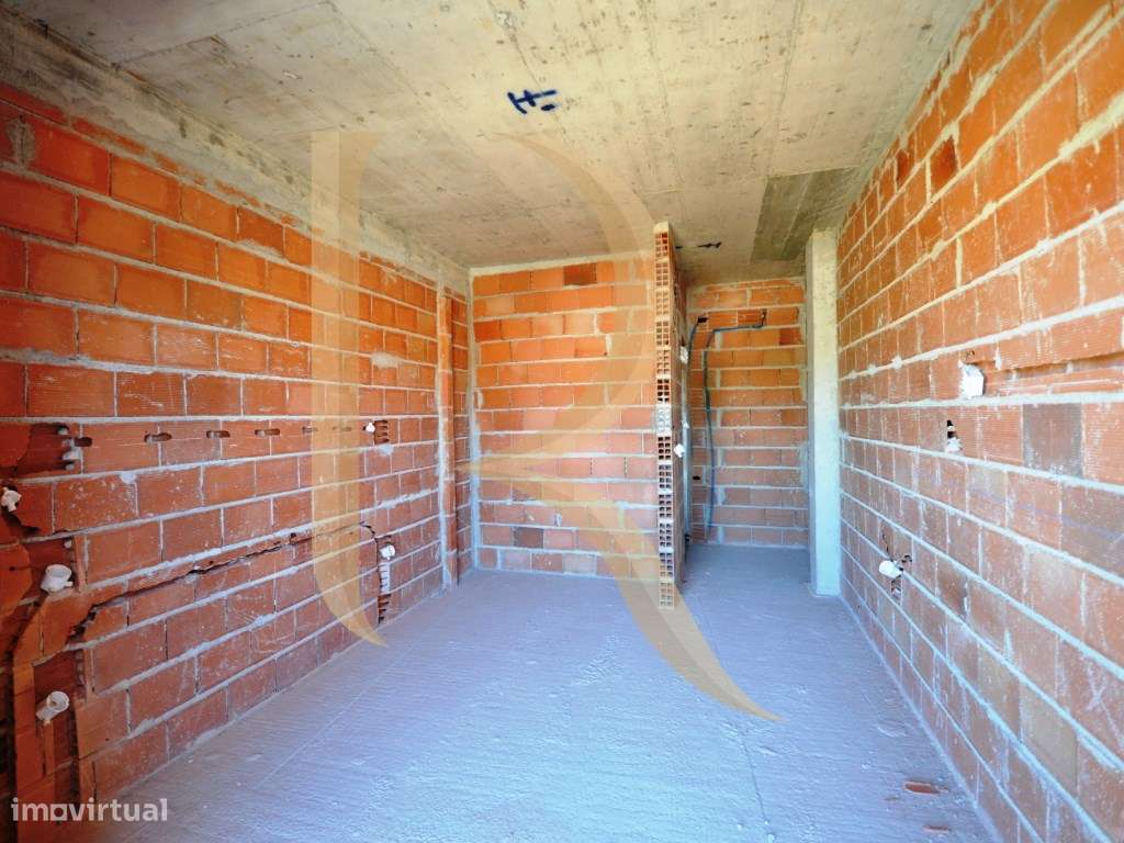 Apartamento novo duplex T3+2 com garagem, elevador e varandas em Va...-8