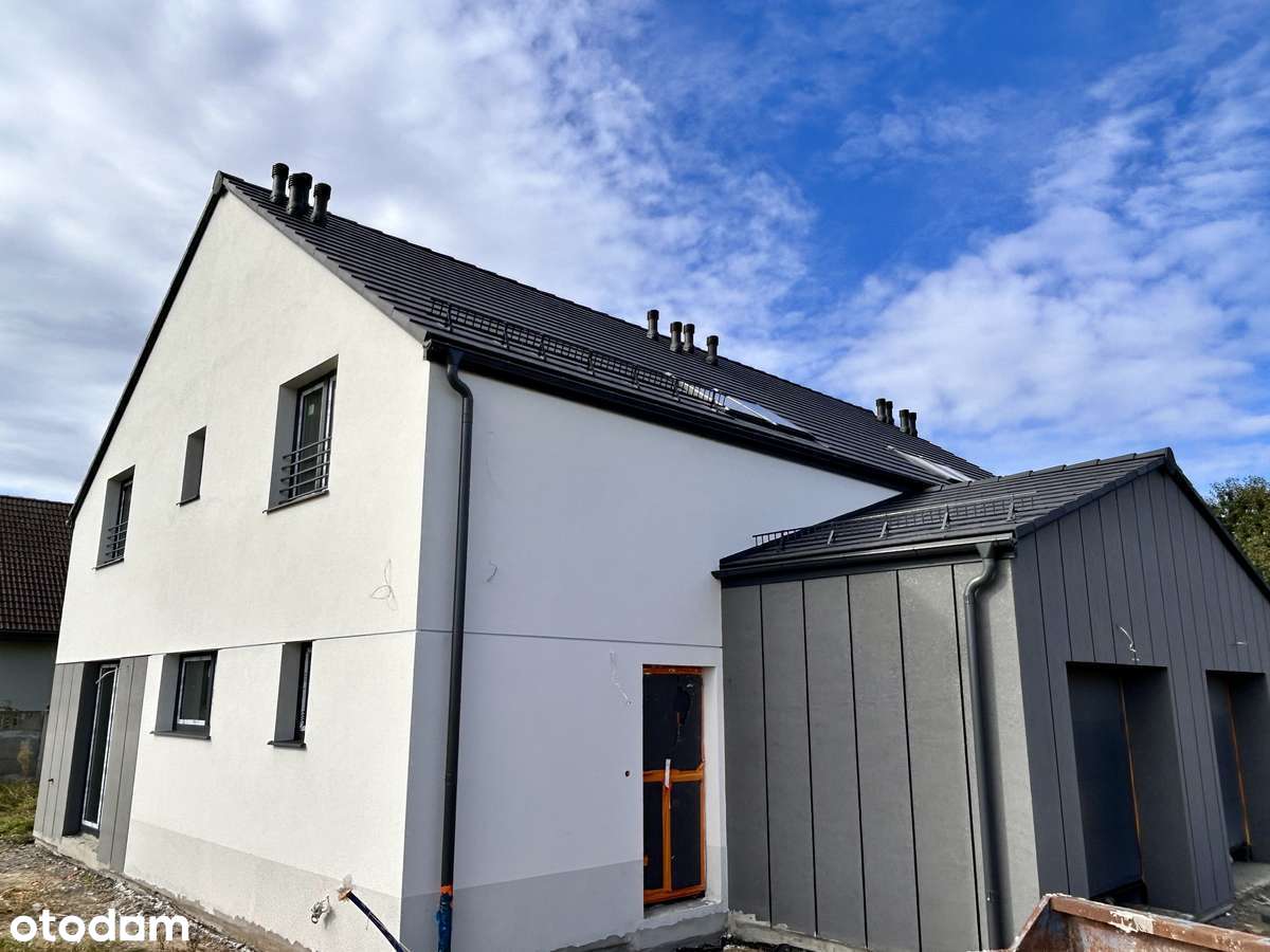 Dom z garażem, 4 sypialnie, pompa ciepła+kominek, strych-8