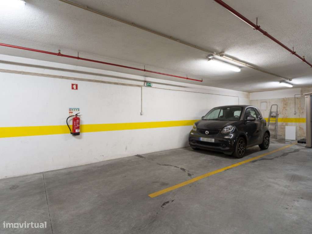 T3 Totalmente Remodelado e estacionamento para 3 a 4 carros - Colin...-26