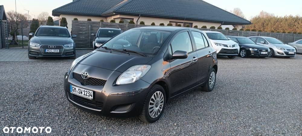 Toyota Yaris 1.0 Premium - 19