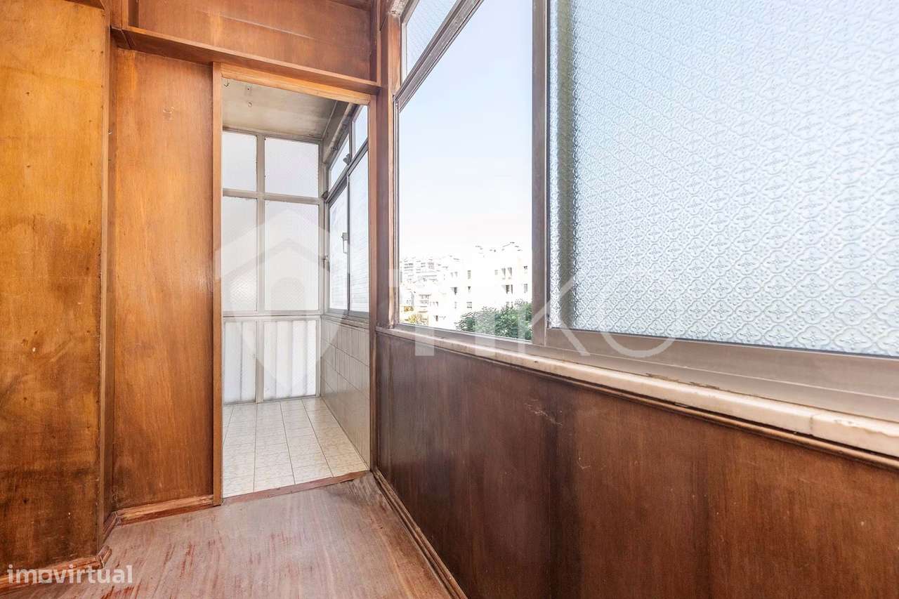 Excelente Apartamento T2 em São Domingos de Benfica em Lisboa - Grande imagem: 5/24