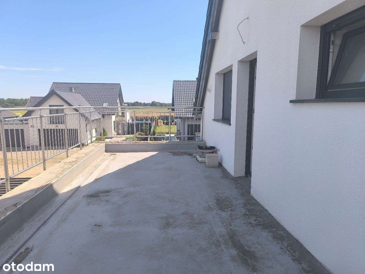 Dom na dużej działce-6