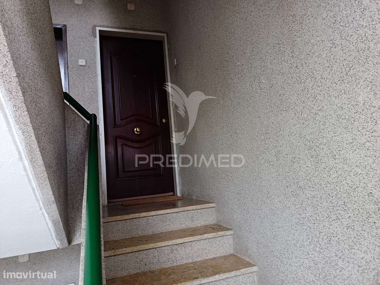 Apartamento com Três Quartos e Excelente Localização em Zona Tranquila - Grande imagem: 2/23