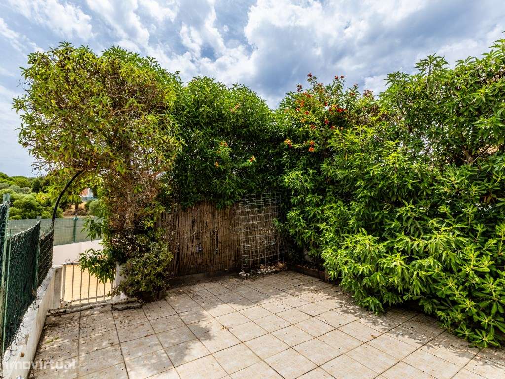 Moradia Duplex tipo T2 com Jardim e Piscina em Condomínio Privado-21