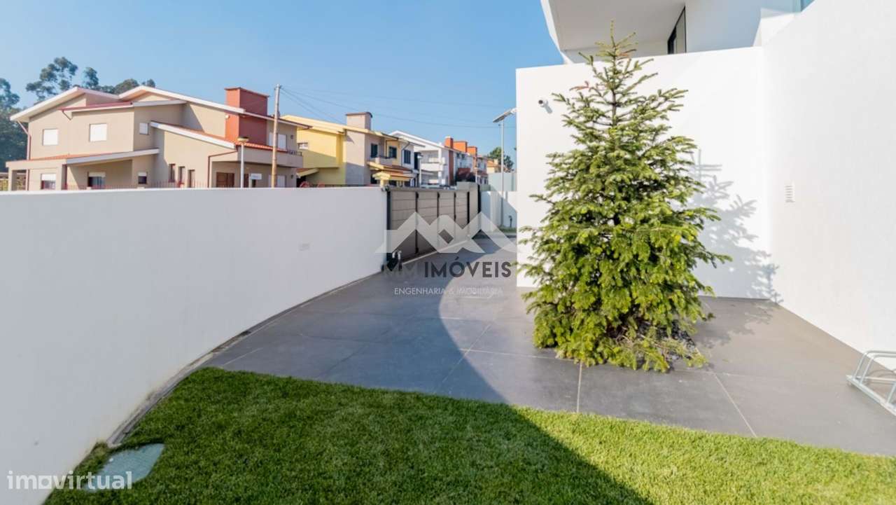 Moradia | T4 | Piscina | Maia-39