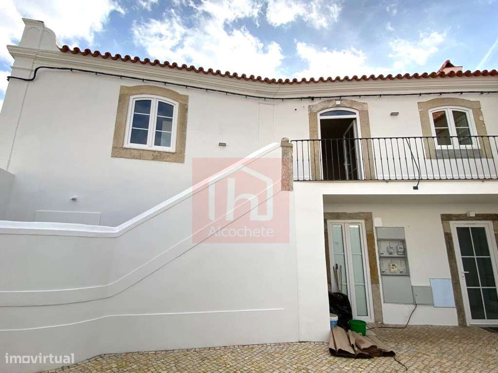 Apartamento duplex T2+2 com terraço no centro histórico Alcochete-34