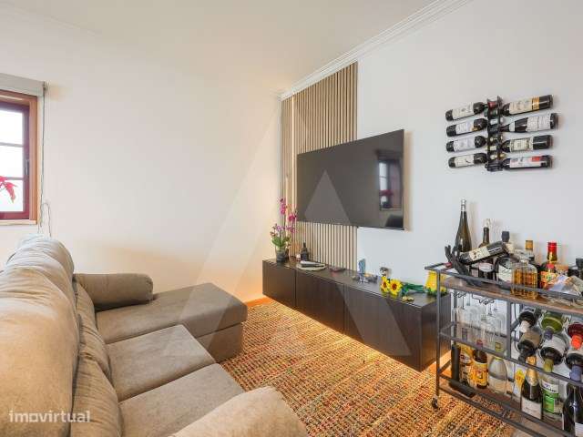 Apartamento T1+1 com terraço, garagem e arrumo, totalmente remodelado - Grande imagem: 3/30