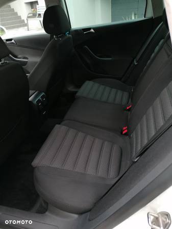 Volkswagen Passat Variant 2.0 TDI DPF Comfortline - 9