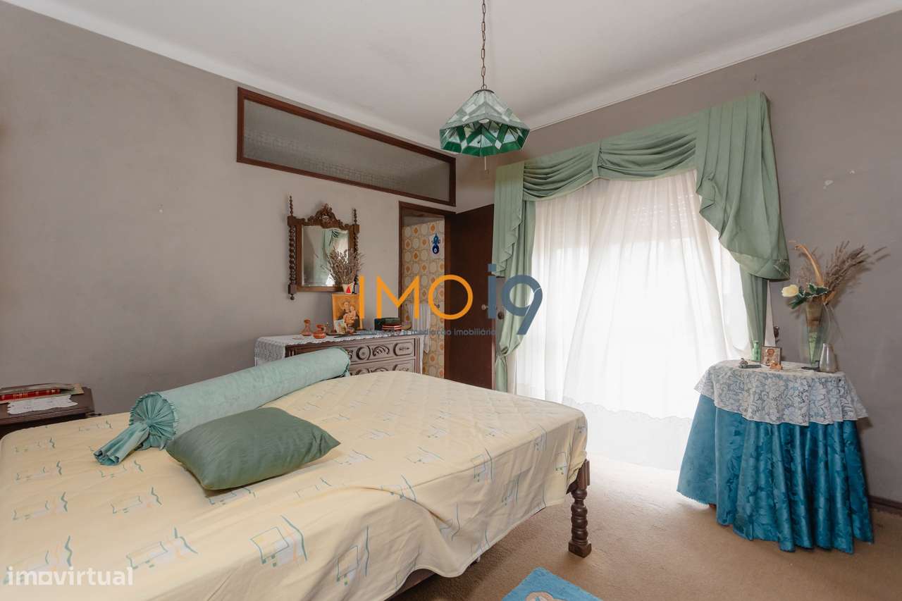 Moradia T4 + arrumos em Boleiros - Fátima-14