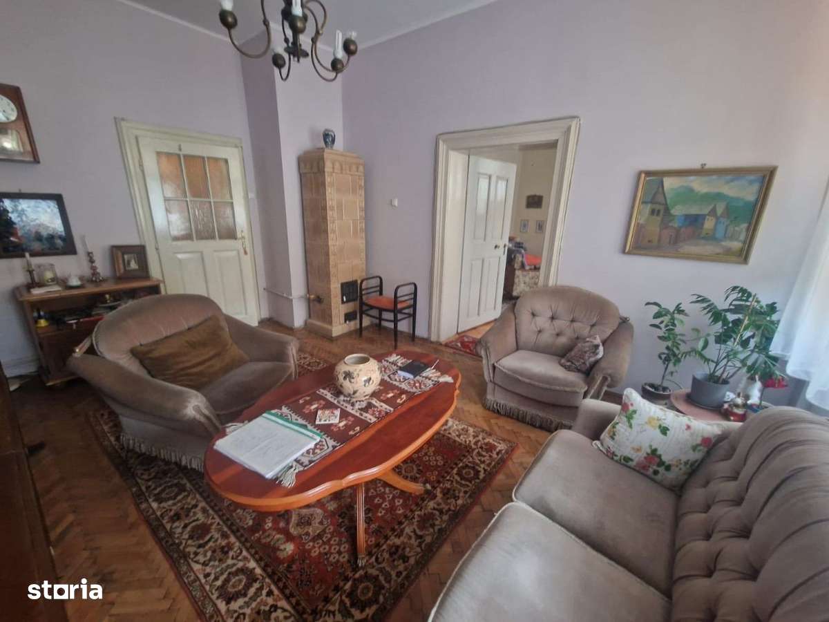 Ap la casa 3 camere etaj 1str Tipografilor Centru istoric ultracentral-1