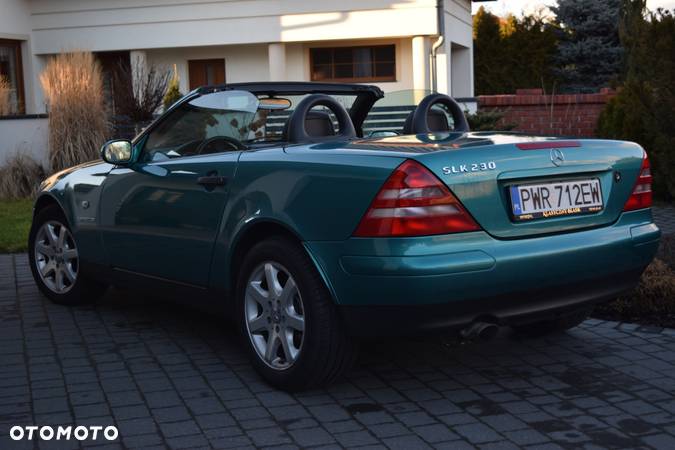 Mercedes-Benz SLK - 16