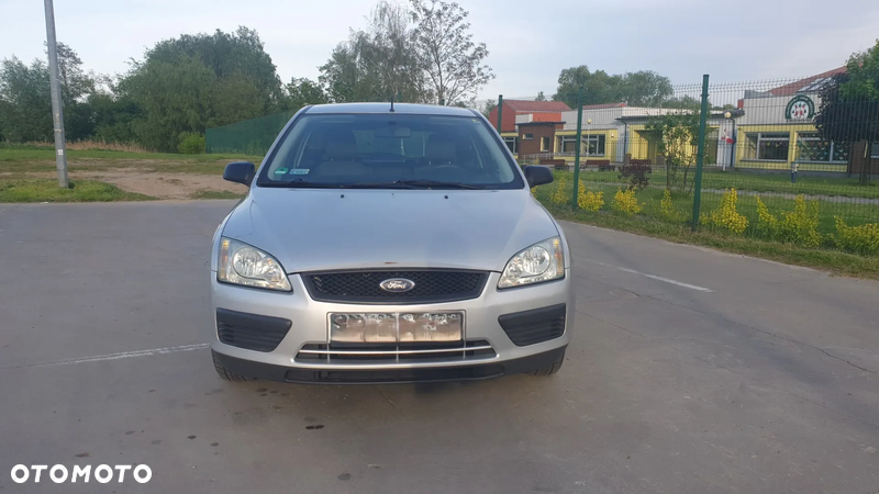 Ford Focus 1.4 Trend - 3