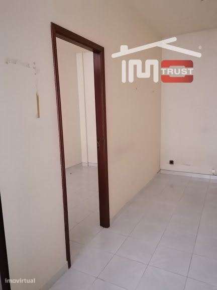 Loja para comercio bem localizada no centro da cidade - Grande imagem: 3/11