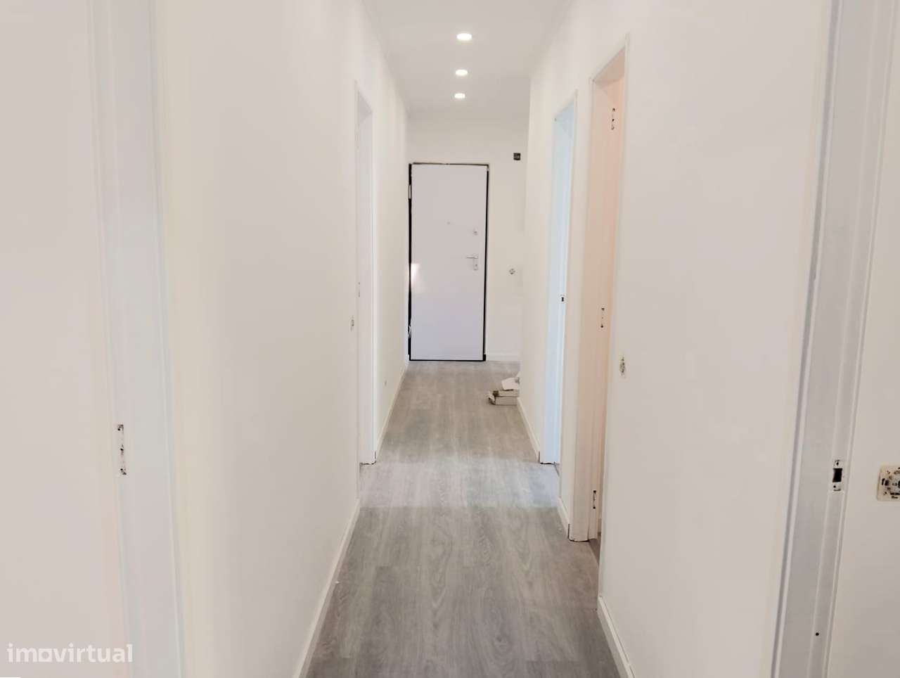 Apartamento T3 Totalmente Remodelado-31