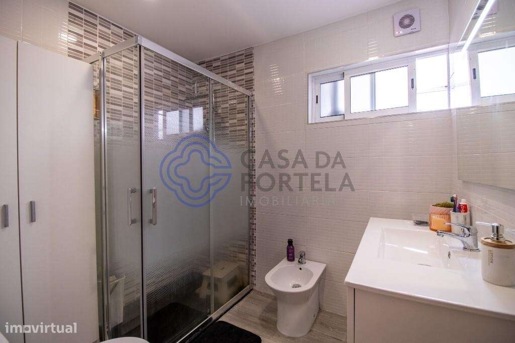 Moradia Térrea em  Pedroso com Garagem e Churrasqueira-11