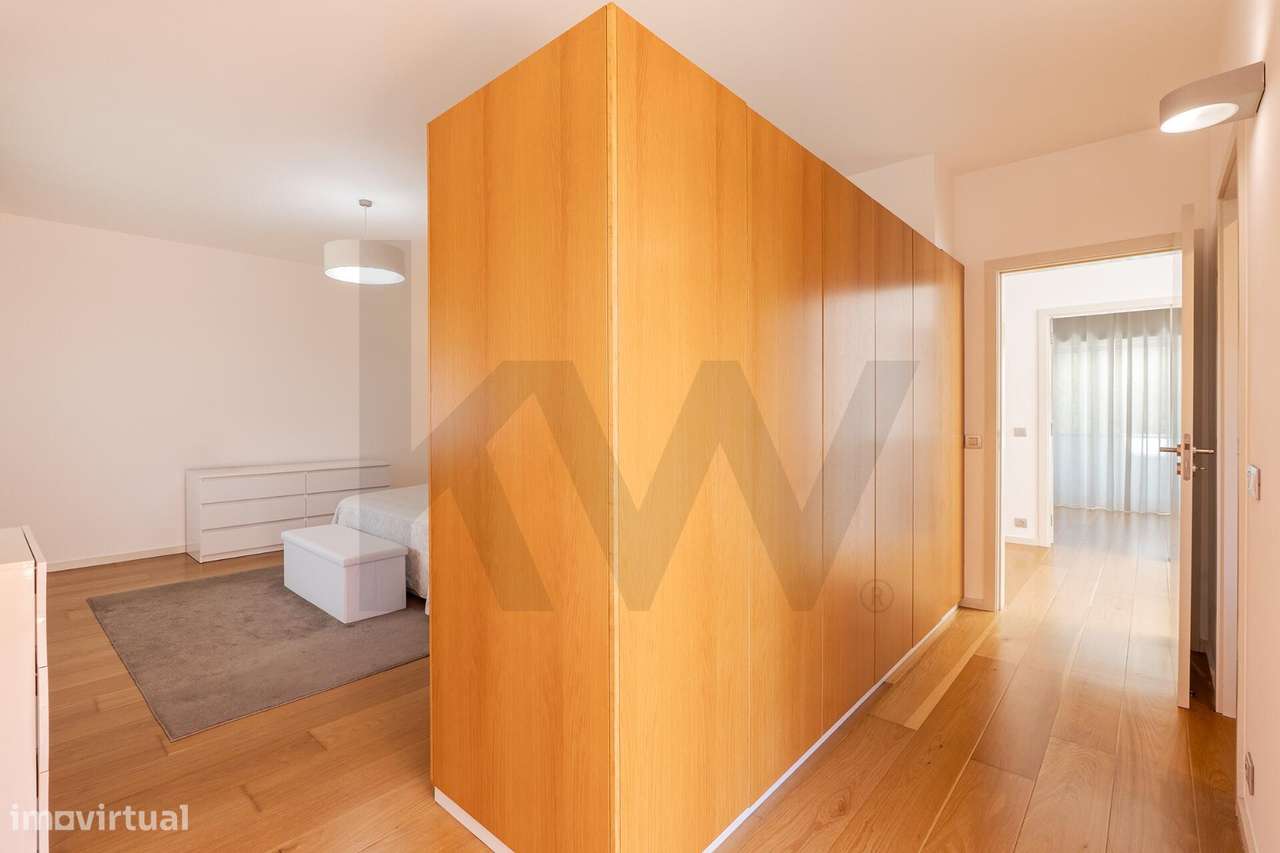 Moradia T3+1 de Excelência com Jardim Privativo em Santa Joana, Aveiro-51