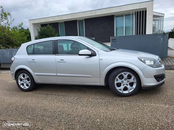 Opel Astra 1.4 Enjoy - 1