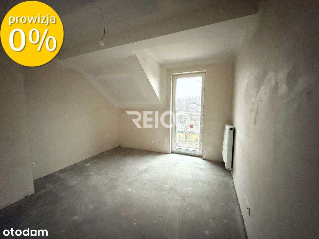 połowa bliźniaka, wysoki standard, 4 sypialnie-10