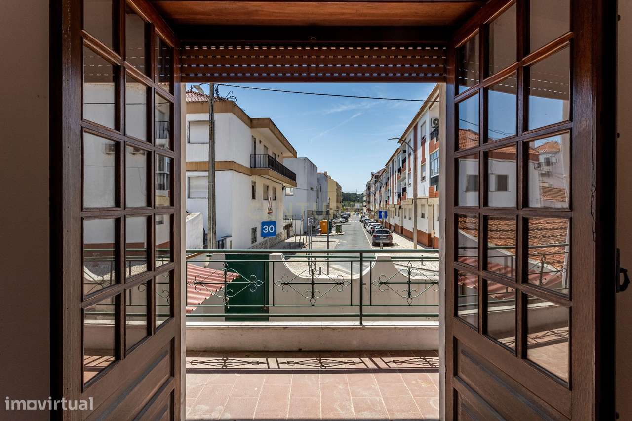 Espaçosa Moradia T3 em Azambuja, Lisboa-24