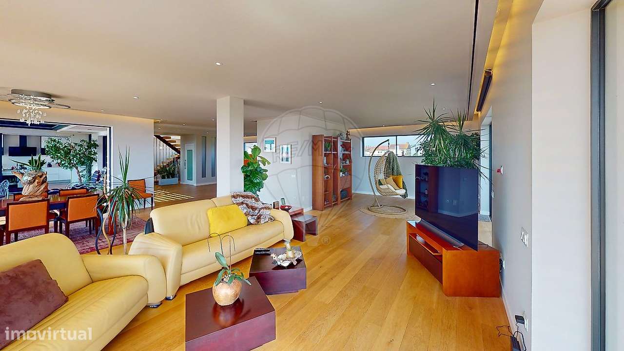 Moradia T4 para venda-10