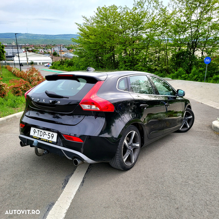 Volvo V40 D2 R Design - 6