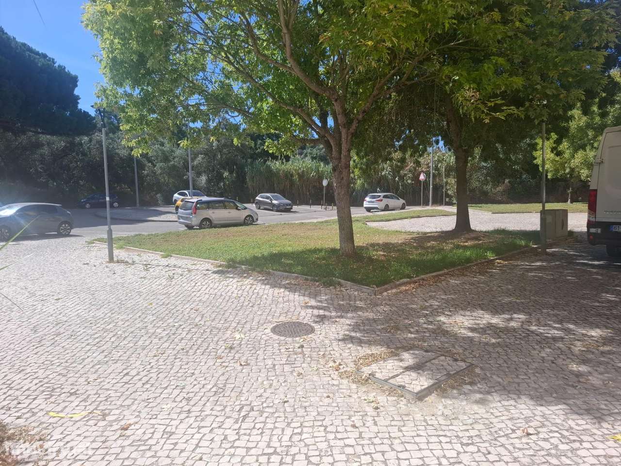 T3 no Feijó junto ao Parque da Paz | 2 Varandas + Arrecadação-15