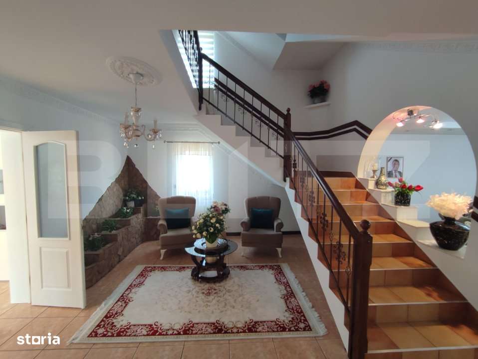 Casa premium central Iaslovat, 300 mp - Imagine principală: 4/17