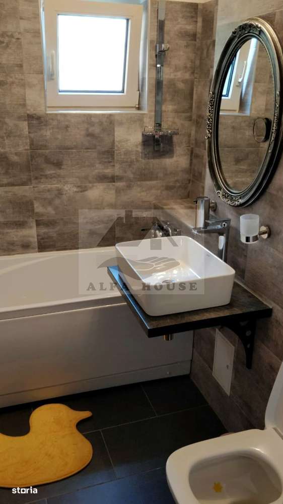 Apartament cu patru camere, zona Florilor-Craiter 80 mp-5