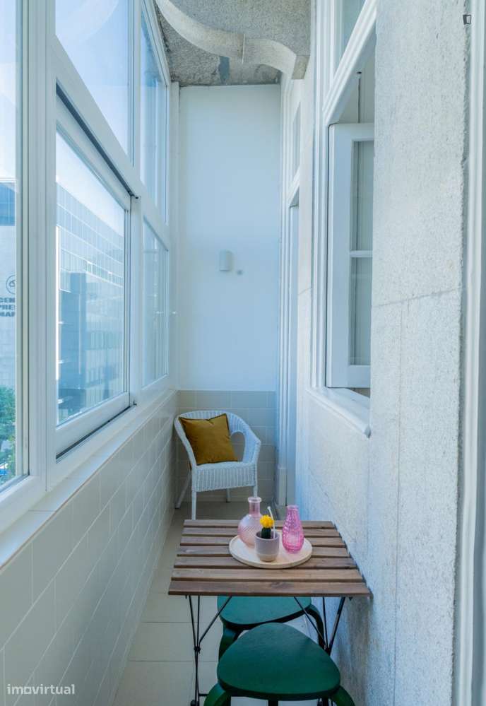 Apartamento com 2 quartos - localizado em Cedofeita Porto - Grande imagem: 2/9