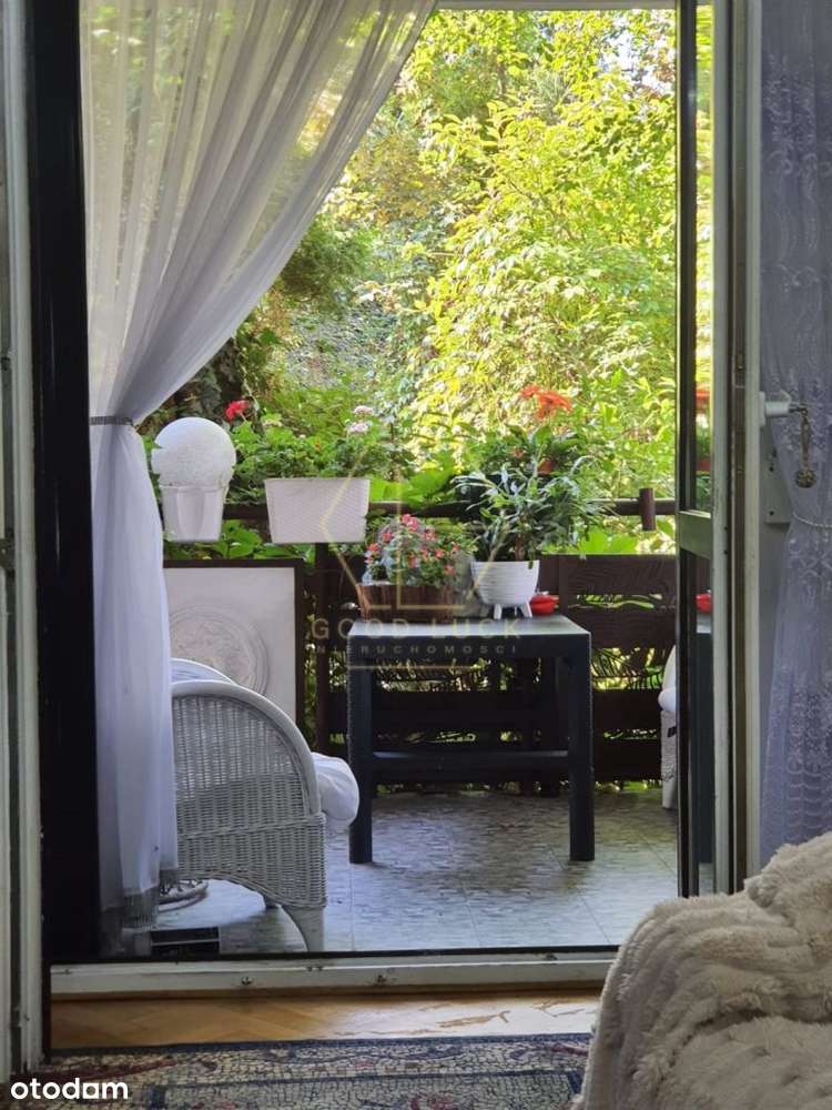 Sprzedam umeblowane mieszkanie z tarasem3pokoje72m-6