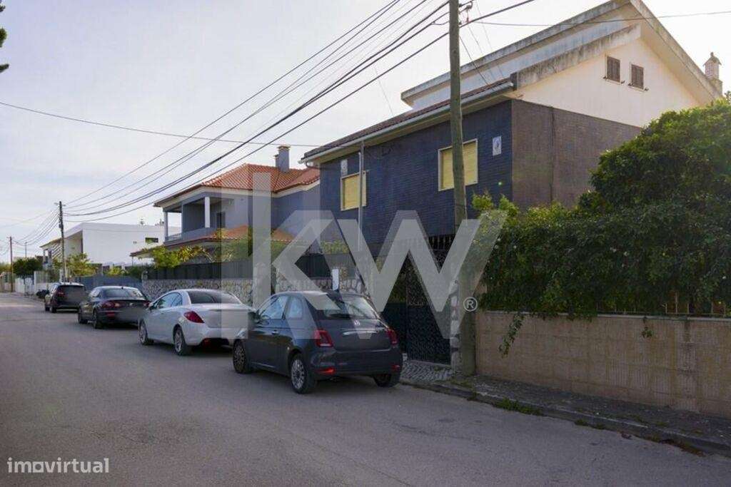 Excelente oportunidade em Fernão Ferro, propriedade de 1000m2 com mora - Grande imagem: 2/60