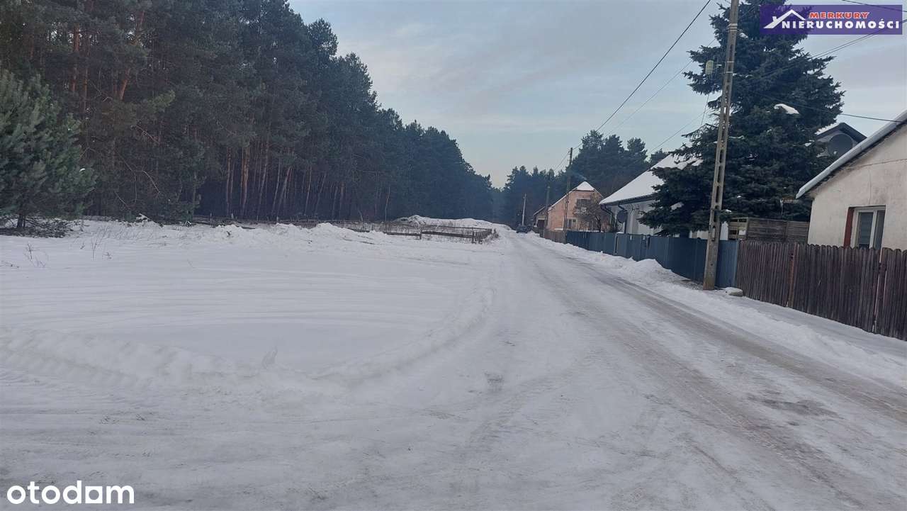 Przy bocznej od ul. Bałtowskiej przy ul. Zapłocie-1