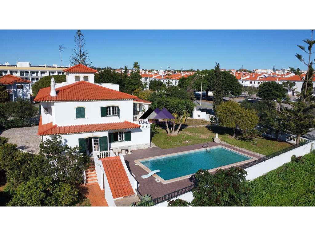 Moradia T3 c/ Piscina e Garagem-16