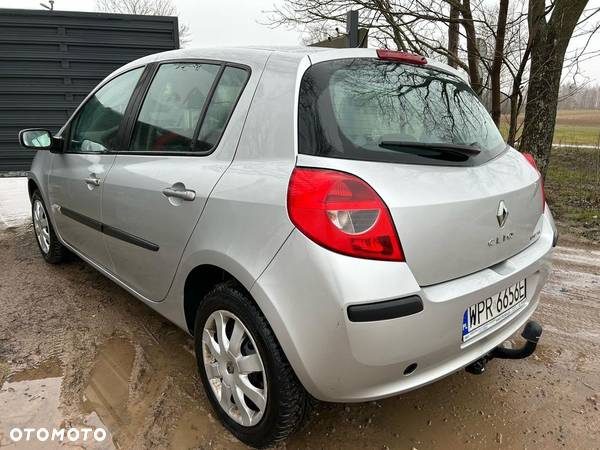 Renault Clio 1.2 16V TCE Luxe - 3