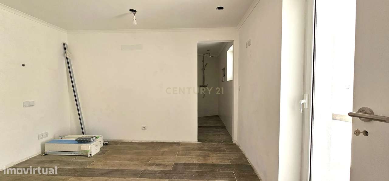 Moradia T2 + 1 no coração do bairro da Ajuda-15