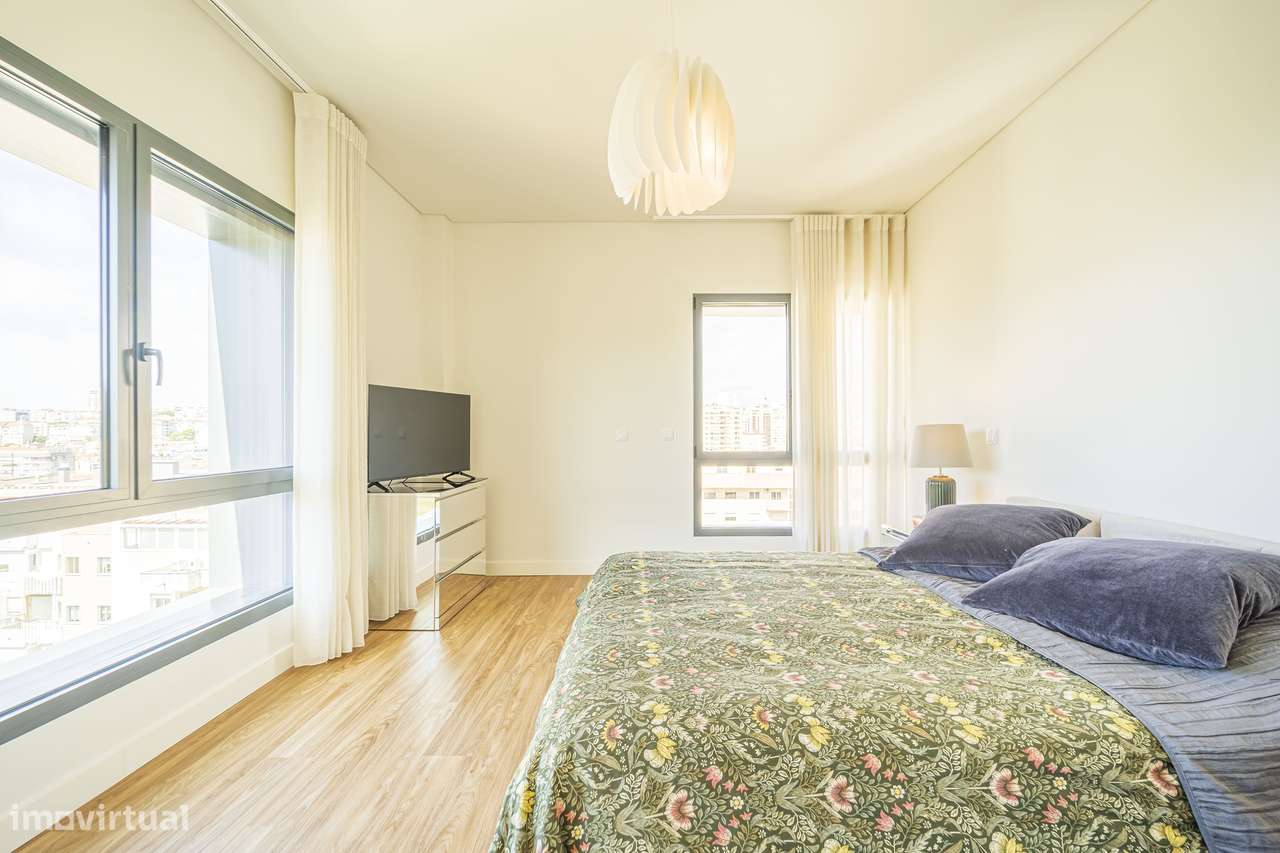 T4 | 183 m² | Miraflores | Vistas Monsanto + Rio-36