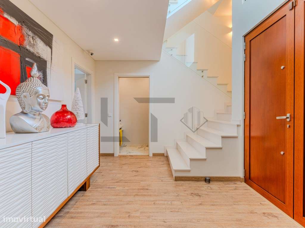 Fantástica Moradia T4 Moderna com Vista Mar, Jardim e Estacionament...-46