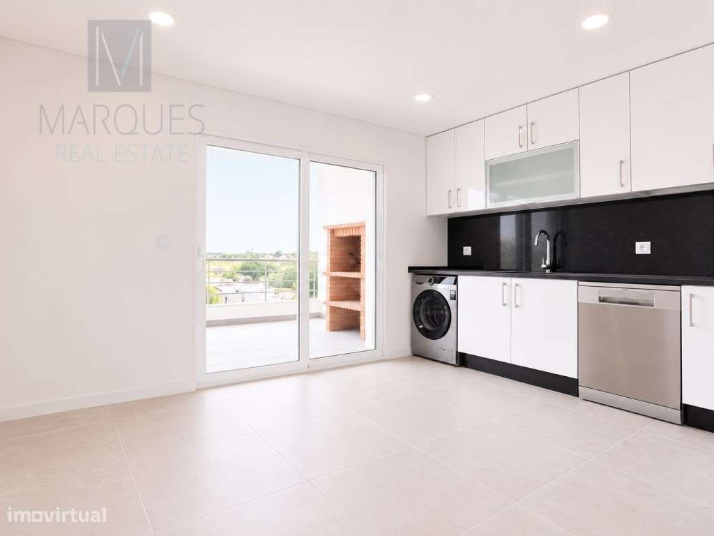 Apartamento T3 em Condomínio Privado com Terraços, Arrecadação e Es...-5