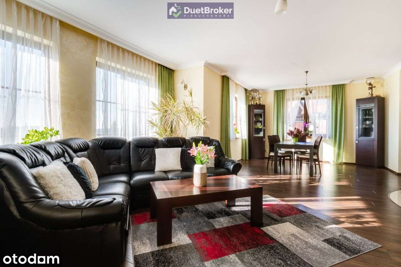 Rezydencja W Stylu Dworkowym-Brąswałd-Duża Działka-10