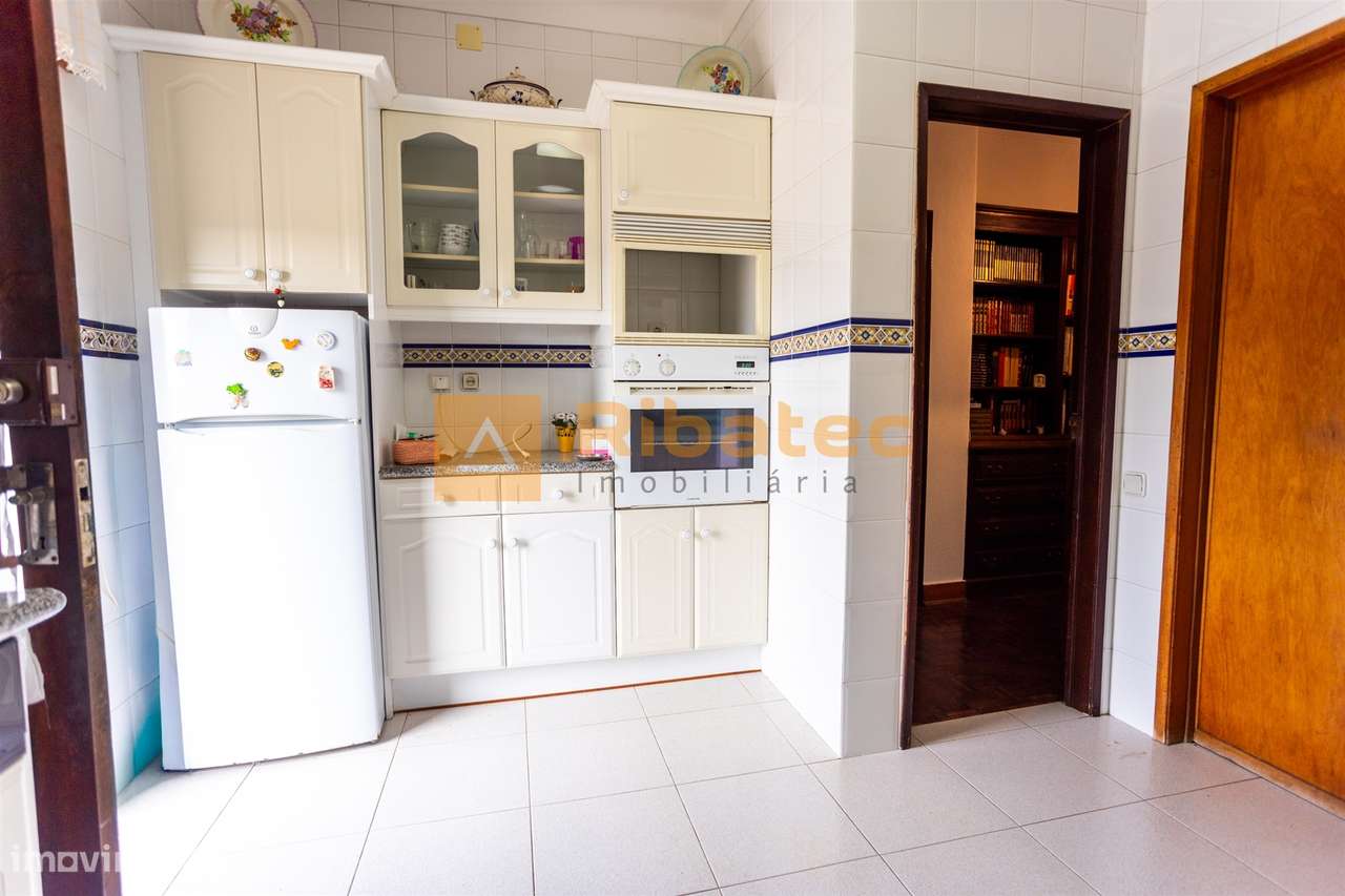 Excelente moradia na Vila de Coruche-3