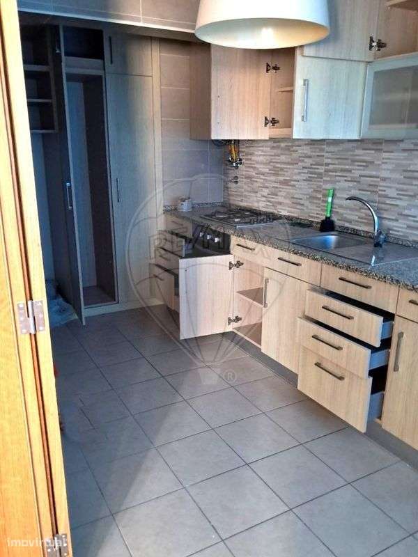 Apartamento T2 para arrendamento - Grande imagem: 3/7