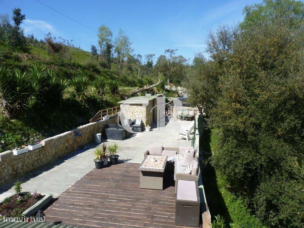 Moradia T4 em ambiente privado na Freixianda – Ourém-6