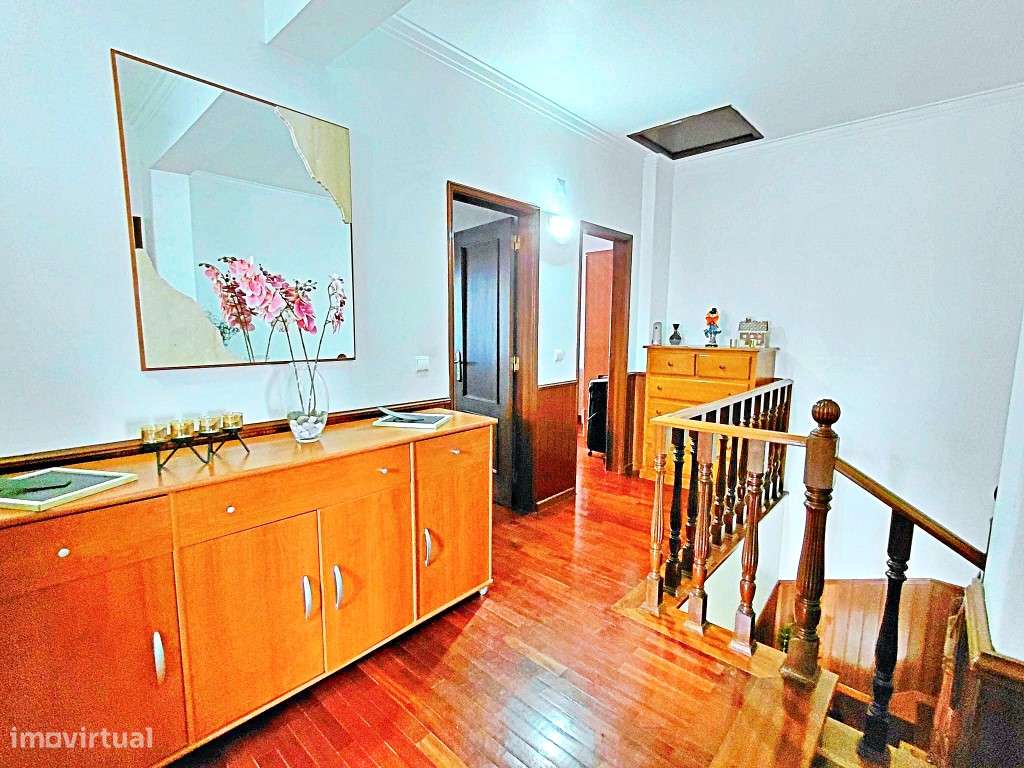 Moradia em Vale de Milhaços - junto à Escola-20