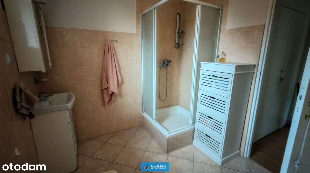 Dom 243 m2 z garażem i budynkami gospodarczymi-5