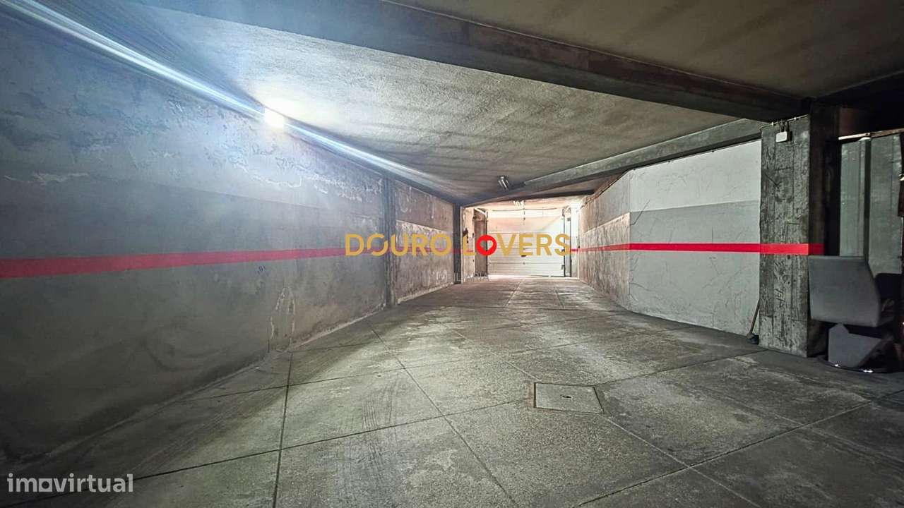 Apartamento T2 em Rio Tinto – Excelente Estado, com Garagem-30