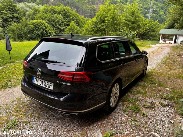 Volkswagen Passat Variant 2.0 TDI DSG Highline - 18