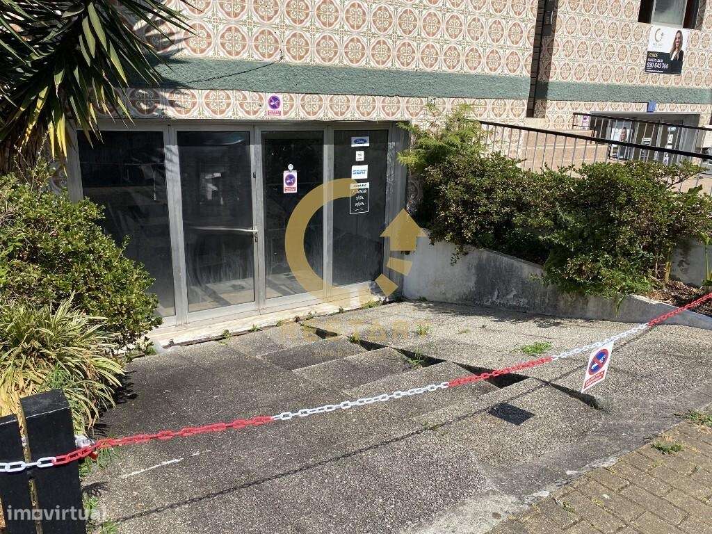 Armazém com 220m2 mais um escritório - Ermesinde - Grande imagem: 3/47