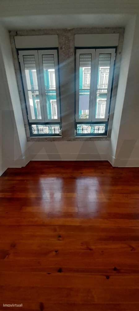 Arrendamento Prédio 3 Pisos | Campo Ourique - Grande imagem: 5/8