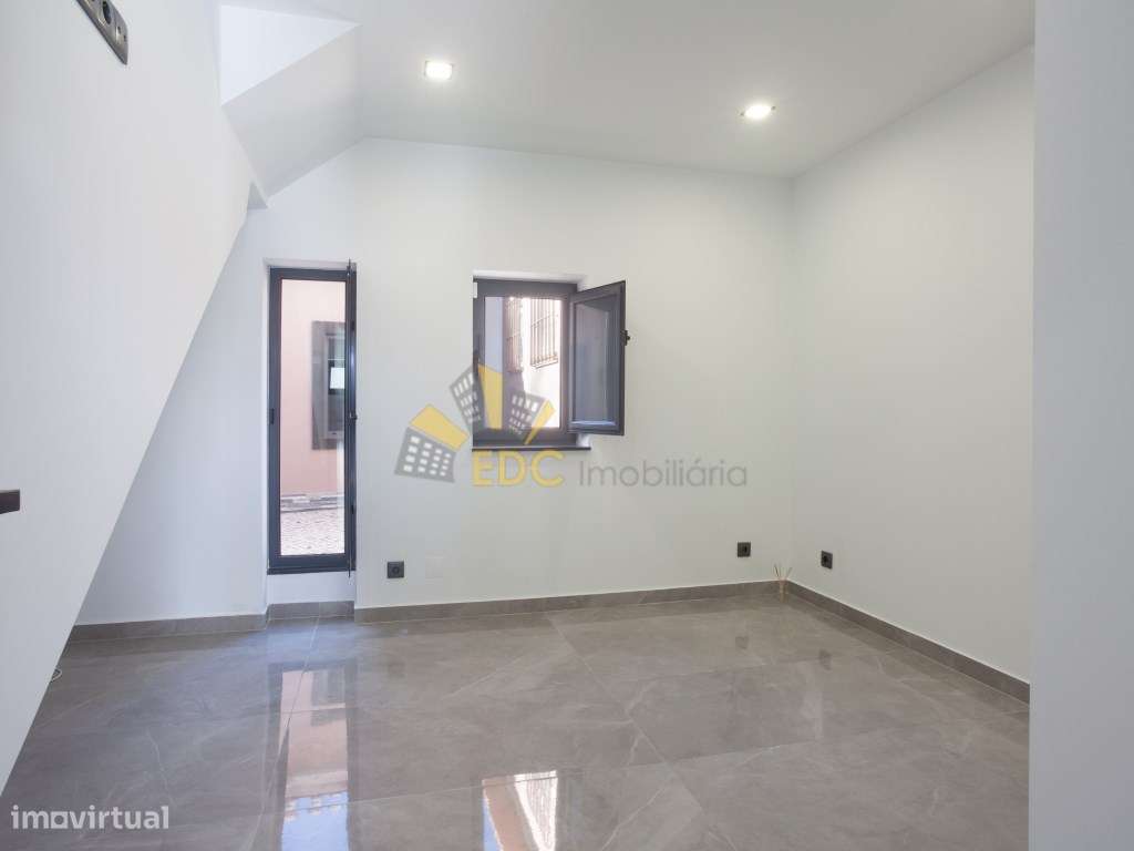 Moradia T2+1 | Localizada em São Domingos de Rana | Não perca a opo...-7